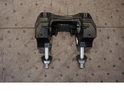 Baksidan på Styrfäste från en Yamaha V-Max 1700 -2010 motorcykel.