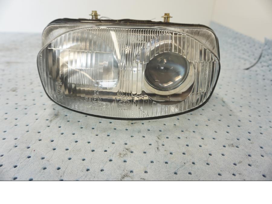 Framsidan på Strålkastare från en Ducati ST2 -1998 motorcykel.