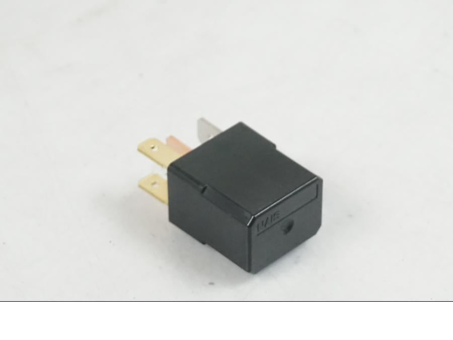 Framsidan på Relä från en Ducati 899 Panigale -2015 motorcykel.