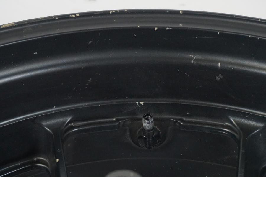 Extrabild1 på Fälg från en Kawasaki ZZ-R 1400 -2009 motorcykel.