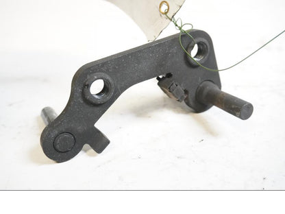 Baksidan på Bromsoksfäste från en Kawasaki ER-6N -2011 motorcykel.