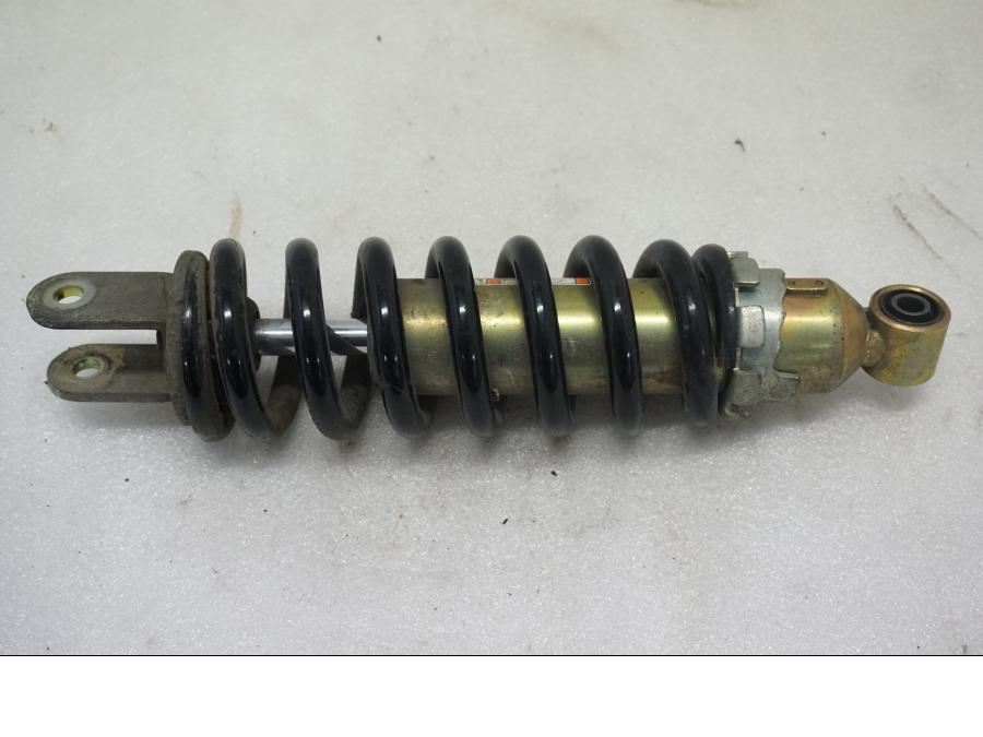 Framsidan på Stötdämpare från en Suzuki VL 800 -2004 motorcykel.