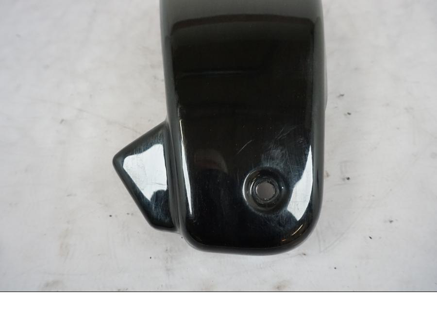 Vänster sida på Sidopanel från en H-D Softail Sport Glide FLSB -2022 motorcykel.