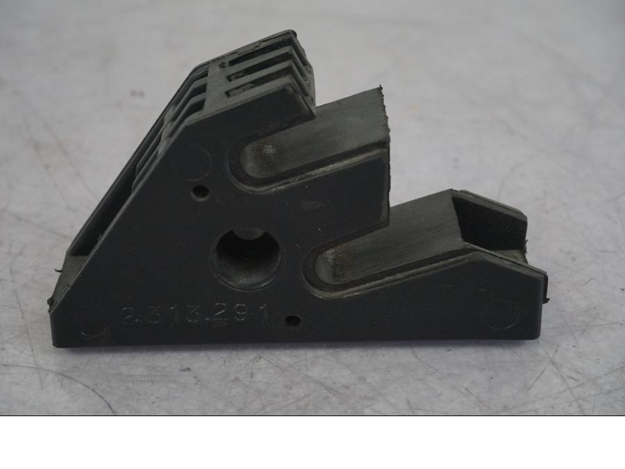 Höger sida på Sadelfäste från en BMW R 1100 GS -1998 motorcykel.