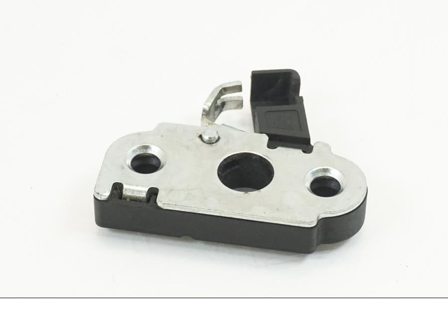 Framsidan på Sadellåsmekanism från en Ducati Streetfighter 1098 -2010 motorcykel.