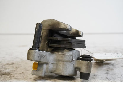 Höger sida på Bromsok från en KTM 690 Duke -2013 motorcykel.