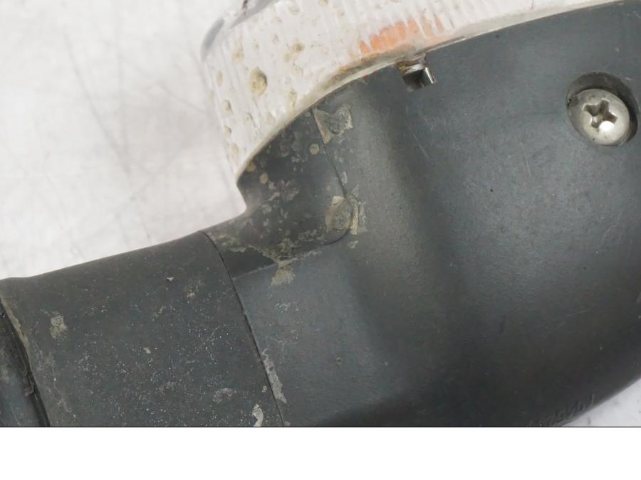Snett nerifrån på Blinkers från en Yamaha MT-09 -2016 motorcykel.