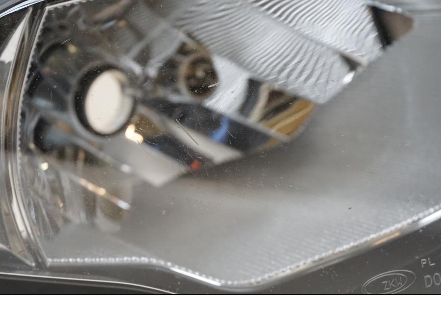 Höger sida på Strålkastare från en BMW R 1200 RS -2014 motorcykel.