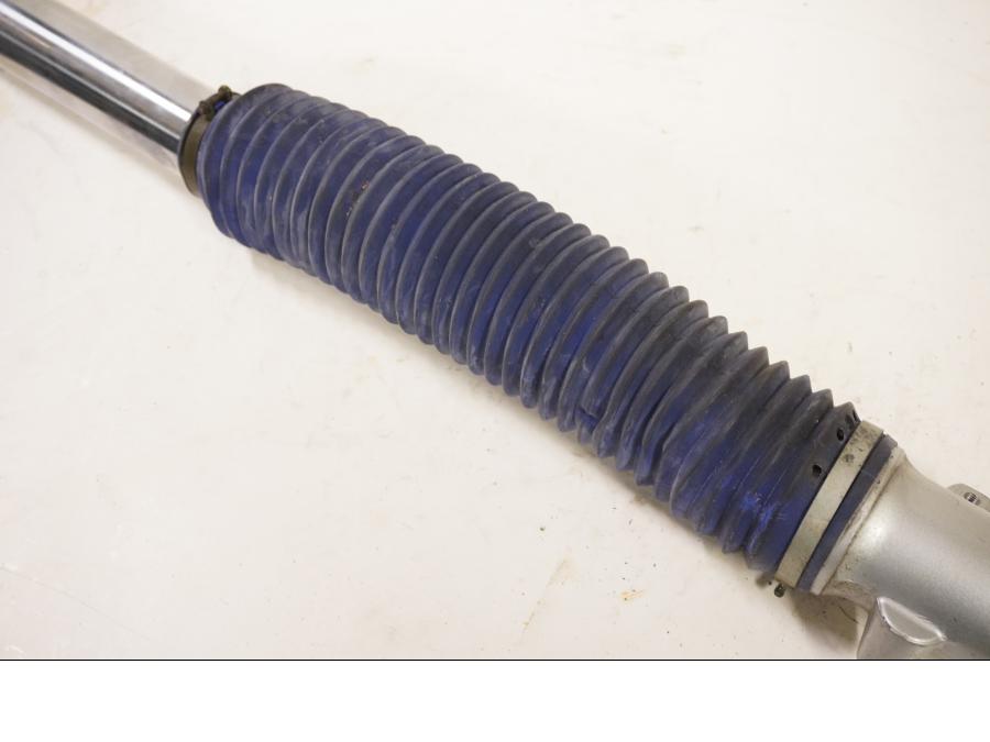 Höger sida på Gaffelben från en Yamaha XTZ 750 -1993 motorcykel.