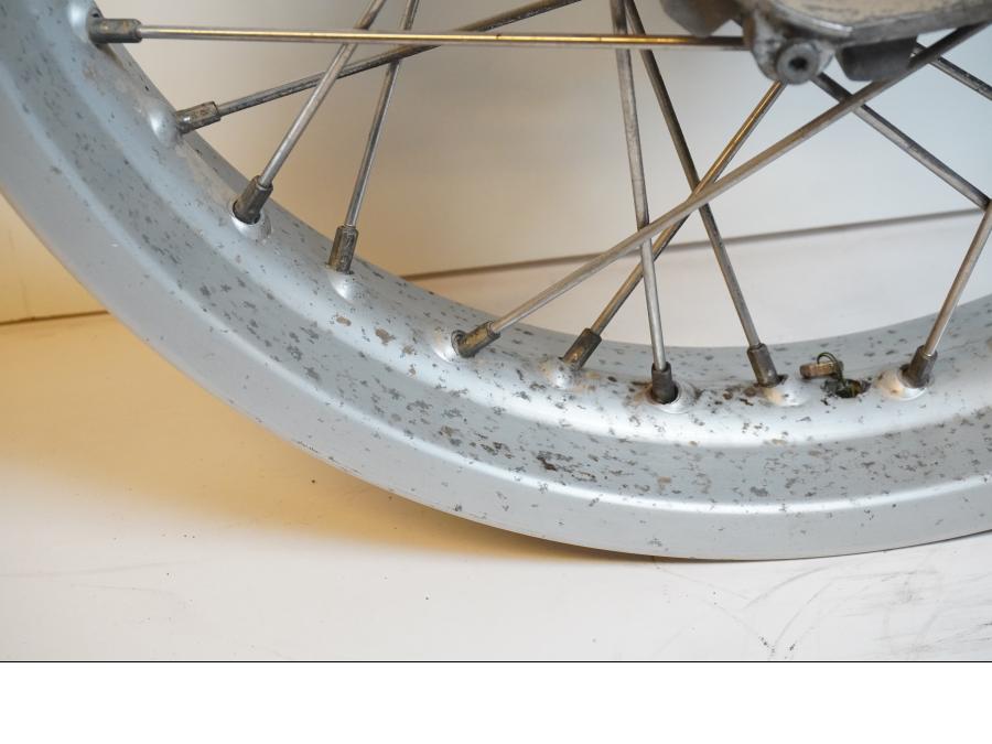 Extrabild5 på Fälg från en BMW F 650 -1999 motorcykel.