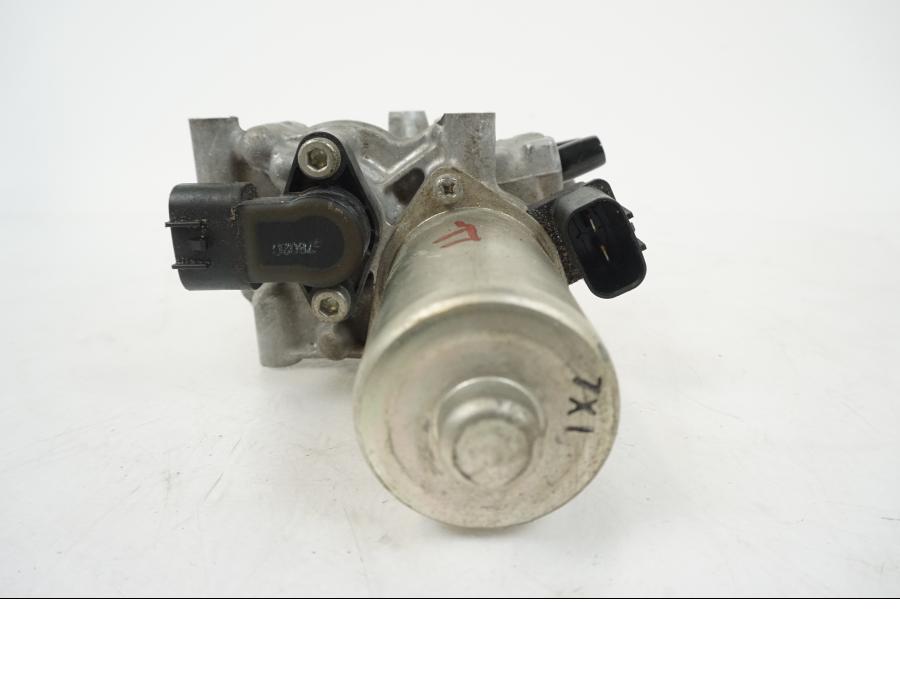 Snett uppifrån på ABS Modulator från en Honda XL 1000 V -2008 motorcykel.