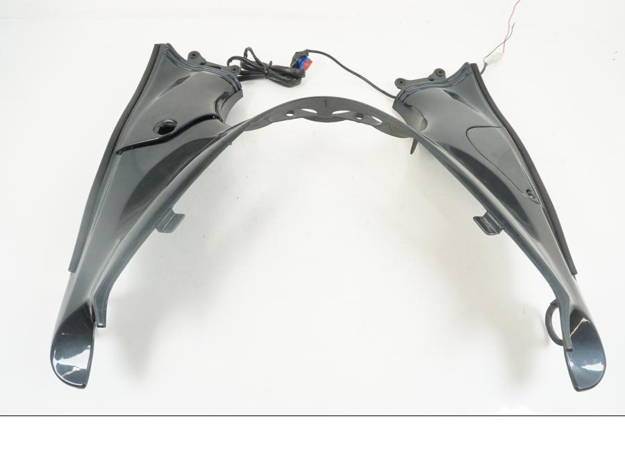 Baksidan på Toppkåpsinsida från en Kawasaki ZZR 1100 -1994 motorcykel.