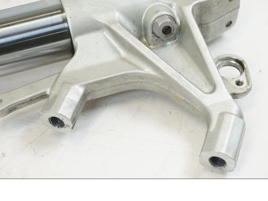 Extrabild5 på Gaffelben från en Aprilia Tuono V4R -2011 motorcykel.