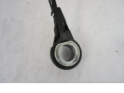 Baksidan på ABS givare från en H-D Softail Sport Glide FLSB -2022 motorcykel.