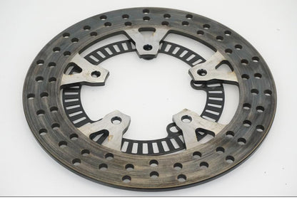 Vänster sida på Bromsskiva från en KTM 1290 Super Duke -2020 motorcykel.