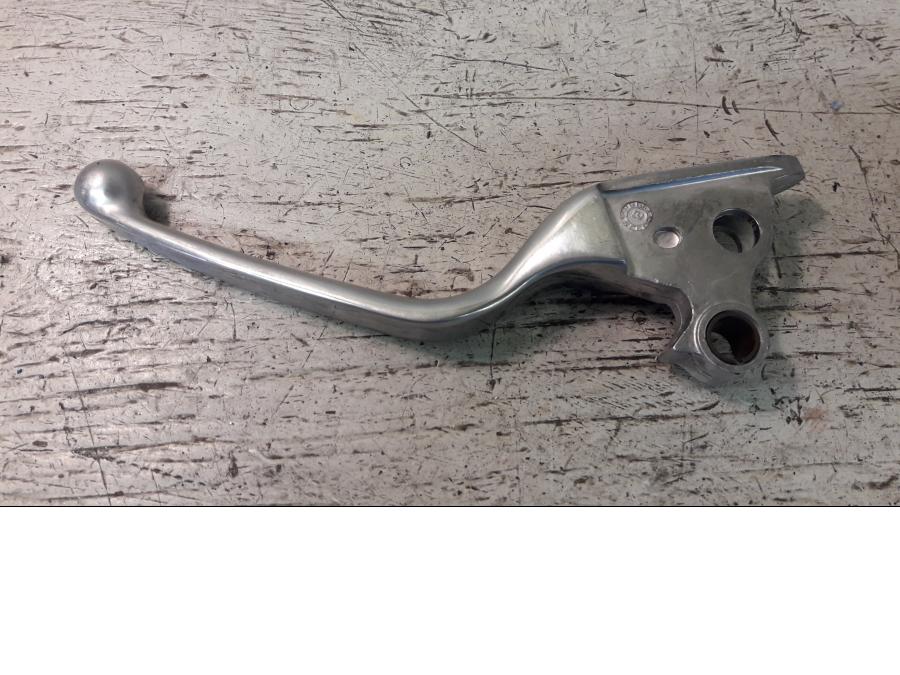 Framsidan på Kopplingsgrepp från en H-D Touring Road King FLHR/I -2012 motorcykel.