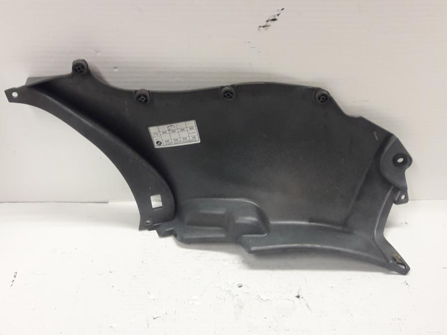 Höger sida på Sidopanel från en BMW K 1200 LT -2006 motorcykel.