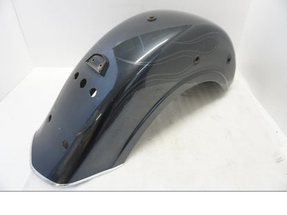 Vänster sida på Bakskärm från en Suzuki VL 800 -2004 motorcykel.