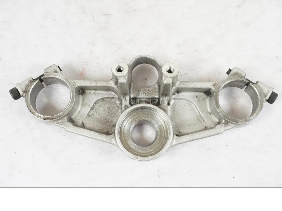 Snett uppifrån på Gaffelkrona från en Honda CBR 1000 F -1989 motorcykel.