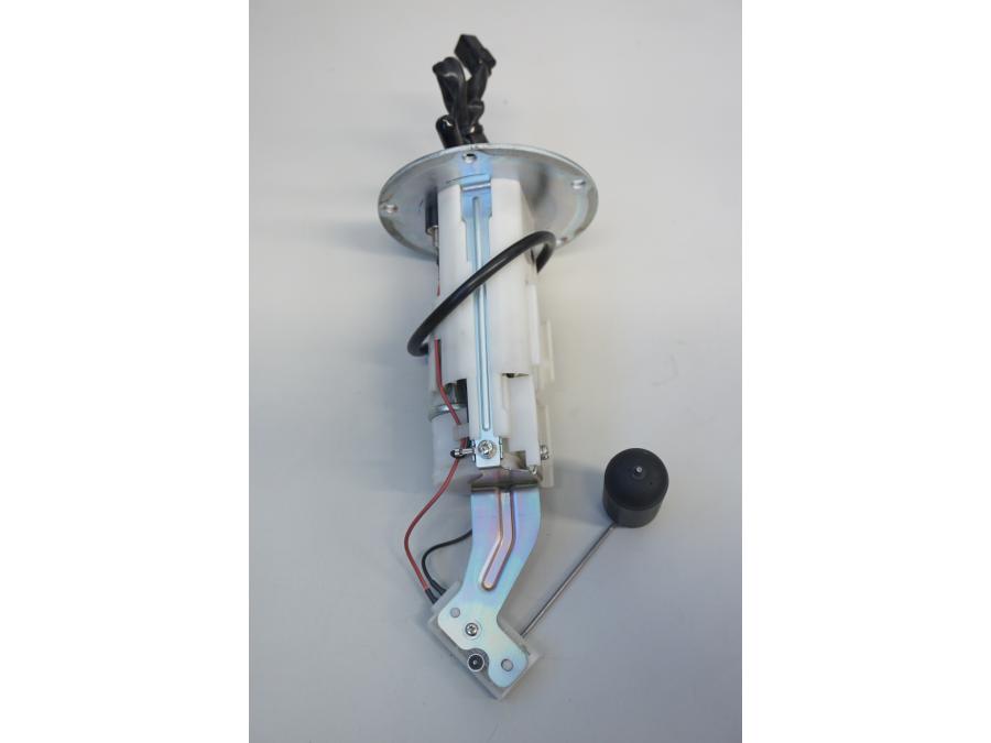 Framsidan på Bensinpump insprut från en Kawasaki Versys 1000 -2015 motorcykel.