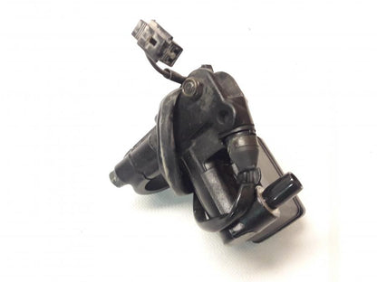 Baksidan på Bromshuvudcylinder från en Yamaha XT 660 R -2004 motorcykel.