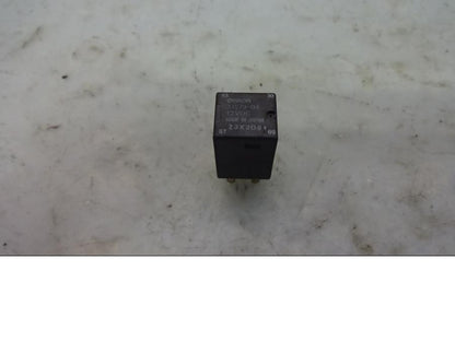 Framsidan på Relä från en H-D Touring Road King Custom FLHRSI -2004 motorcykel.