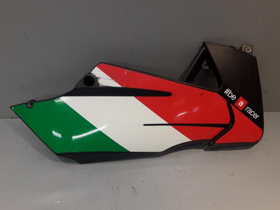 Framsidan på Magkåpa från en Aprilia RS 125 -2017 motorcykel.