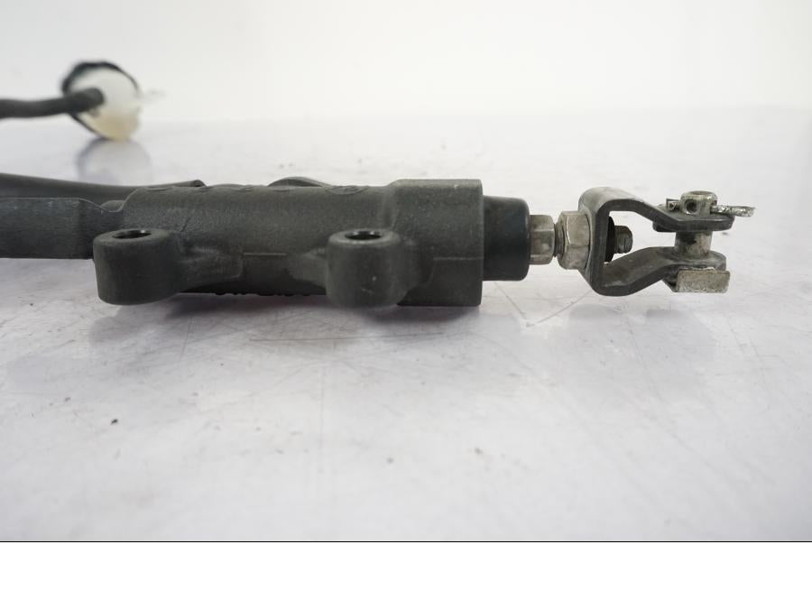 Vänster sida på Bromshuvudcylinder från en Honda VFR 1200 -2010 motorcykel.