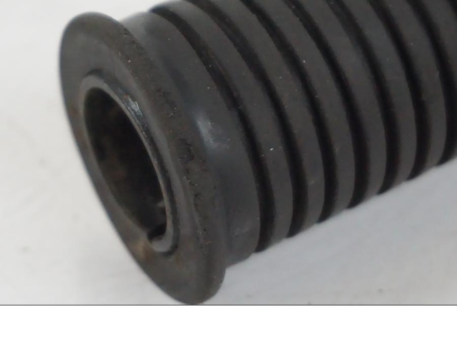 Snett nerifrån på Värmehandtag från en BMW F 650 CS -2002 motorcykel.