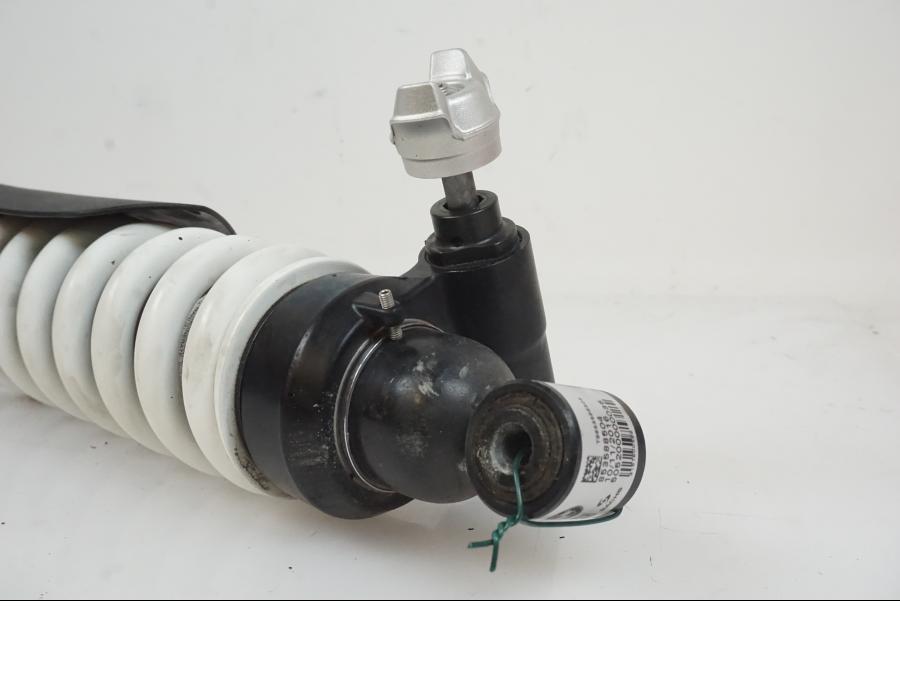 Höger sida på Stötdämpare från en BMW R Ninet -2017 motorcykel.