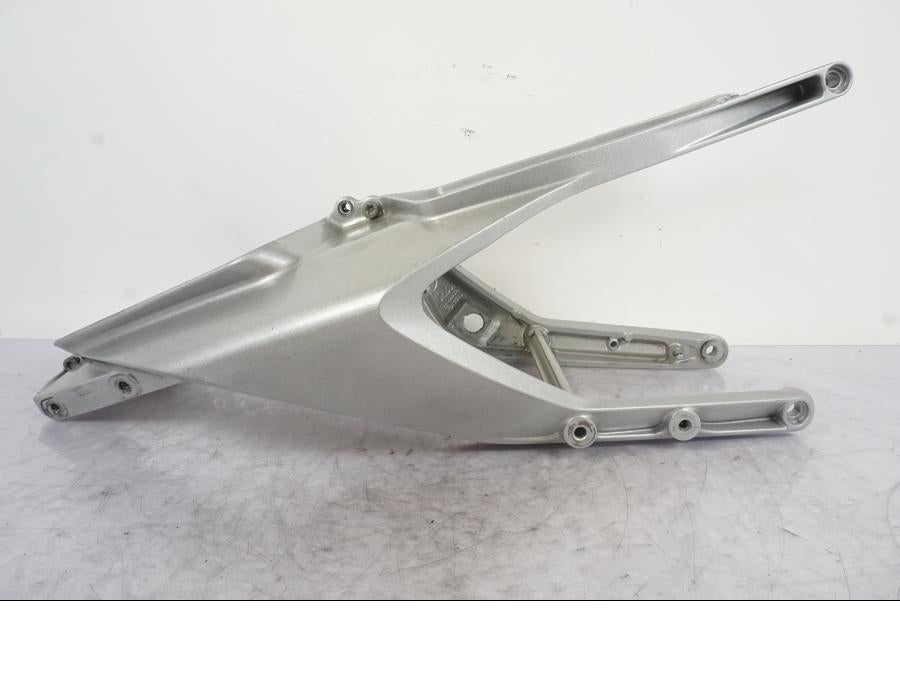 Baksidan på Bakram från en KTM 690 Duke -2014 motorcykel.