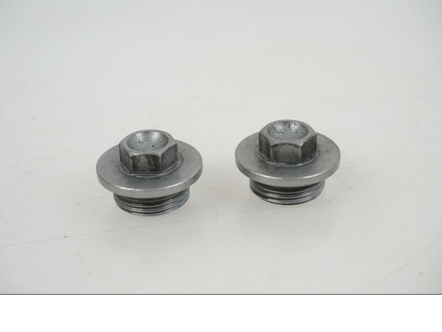 Framsidan på Oljelock från en KTM 1290 Super Duke R -2021 motorcykel.