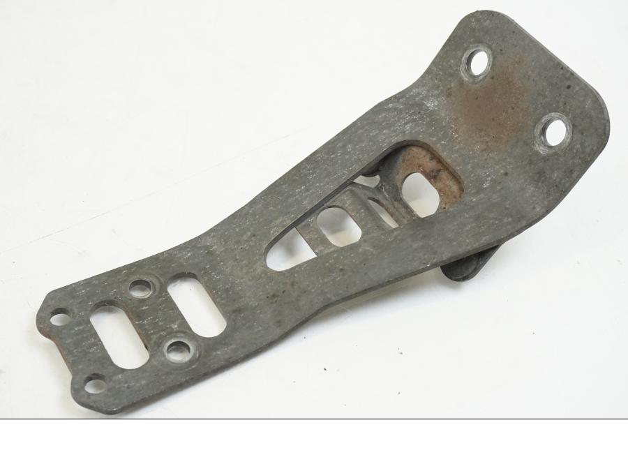 Framsidan på Bakskärmstag från en Honda VFR 800 -2003 motorcykel.