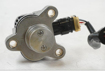 Baksidan på Solenoid från en BMW R 1250 GS -2021 motorcykel.