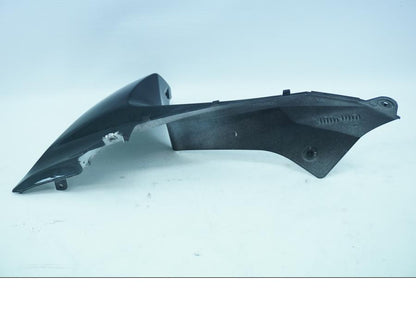 Höger sida på Toppkåpa från en Suzuki GSX-R 1000 -2011 motorcykel.