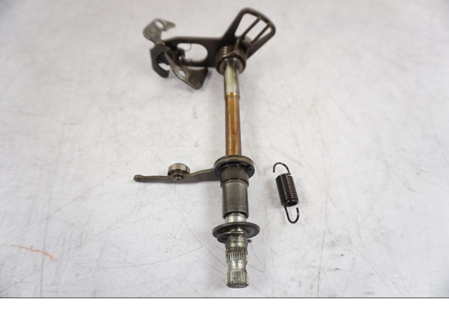 Baksidan på Växelarm från en Yamaha FJR 1300 -2005 motorcykel.