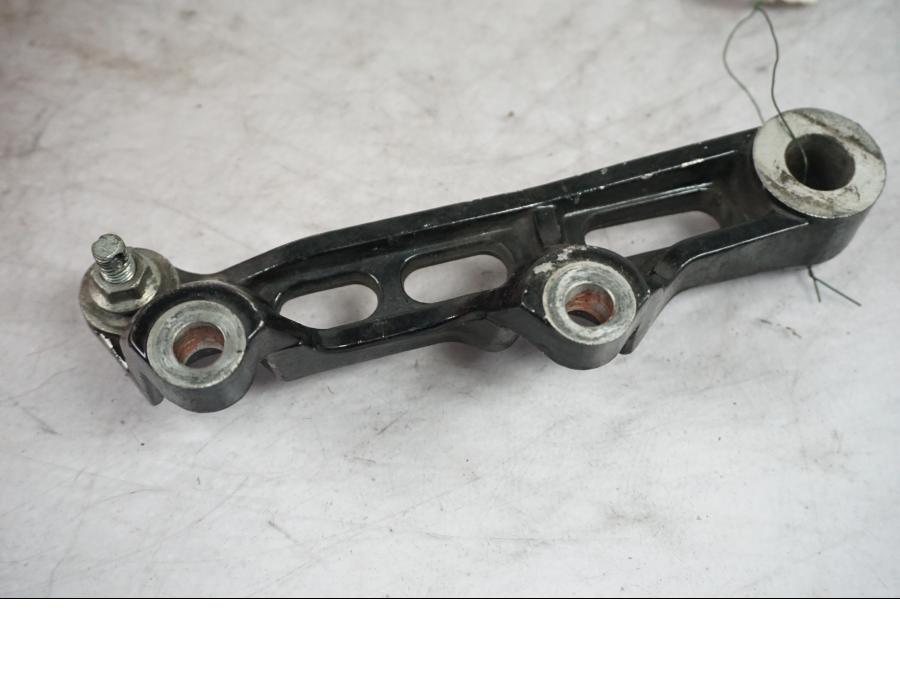 Vänster sida på Bromsoksfäste från en Yamaha FZ 750 -1988 motorcykel.