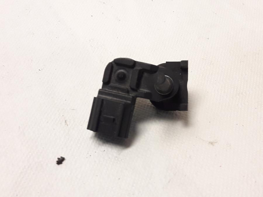 Baksidan på Mapsensor från en Kawasaki Z 800 -2015 motorcykel.