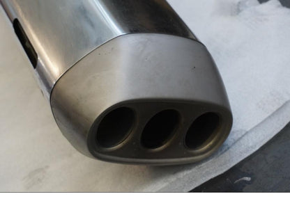 Vänster sida på Ljuddämpare från en BMW K 1600 -2013 motorcykel.