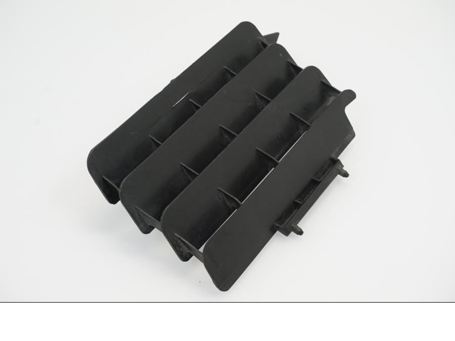 Baksidan på Vattenkylgaller från en Yamaha WR 125 -2010 motorcykel.