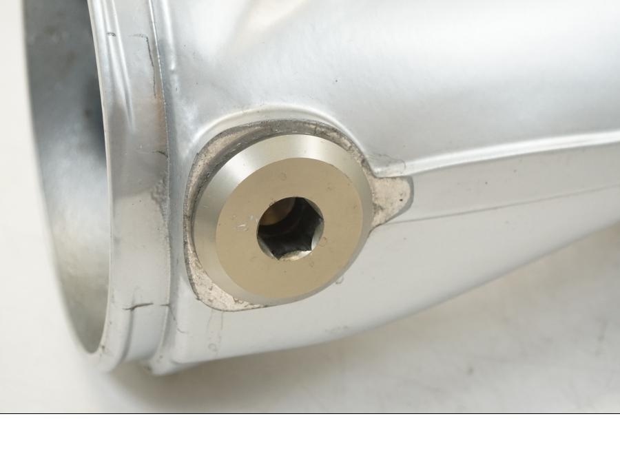 Vänster sida på Sving från en BMW K 1200 LT -2004 motorcykel.