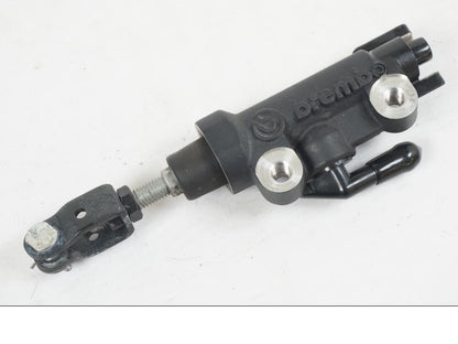 Framsidan på Bromshuvudcylinder från en Yamaha MT-07 -2019 motorcykel.