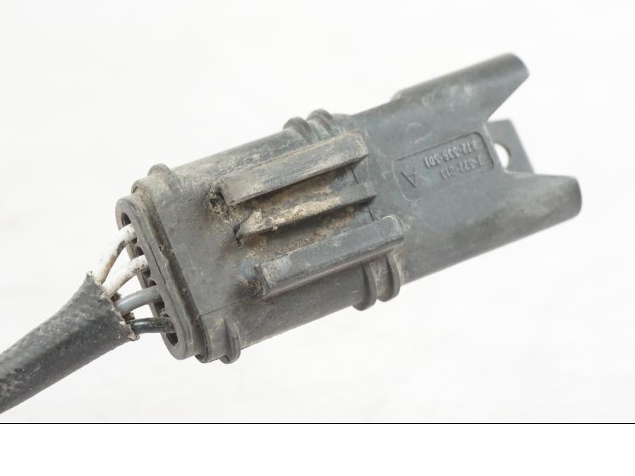 Vänster sida på Lambdasond från en BMW R 1200 GSA -2012 motorcykel.