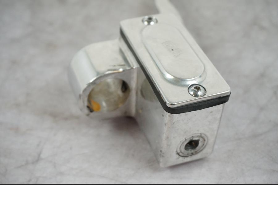 Höger sida på Kopplingshuvudcylinder från en Kawasaki VN 1500 -1996 motorcykel.