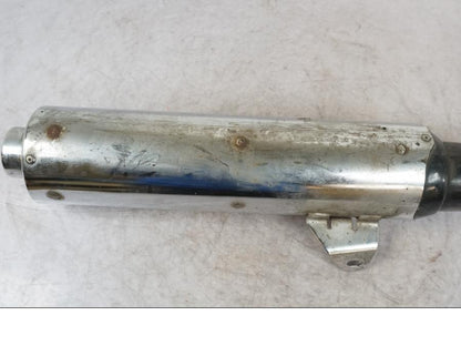 Snett uppifrån på Ljuddämpare från en Kawasaki GPZ 1100 -1995 motorcykel.