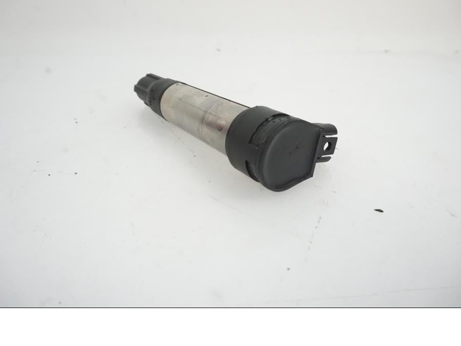 Baksidan på Tändspole från en BMW R Ninet -2017 motorcykel.