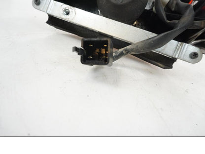 Snett nerifrån på Baklampa från en Honda XL 1000 V -2008 motorcykel.