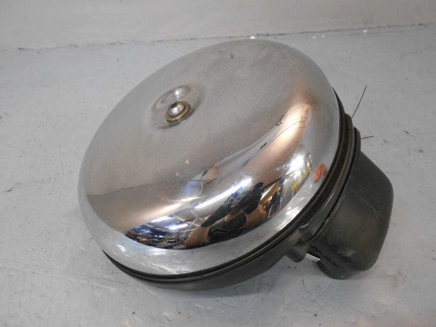 Framsidan på Luftburk från en Kawasaki VN 1500 Classic Tourer -2002 motorcykel.