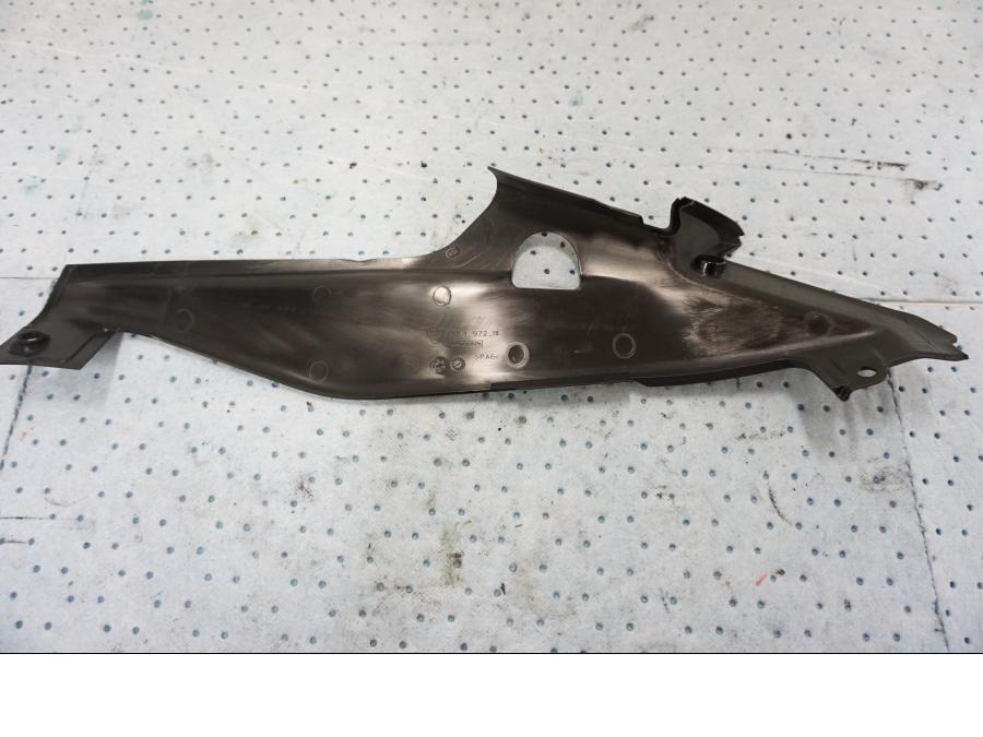 Höger sida på Ramplast från en Ducati Alla -2019 motorcykel.