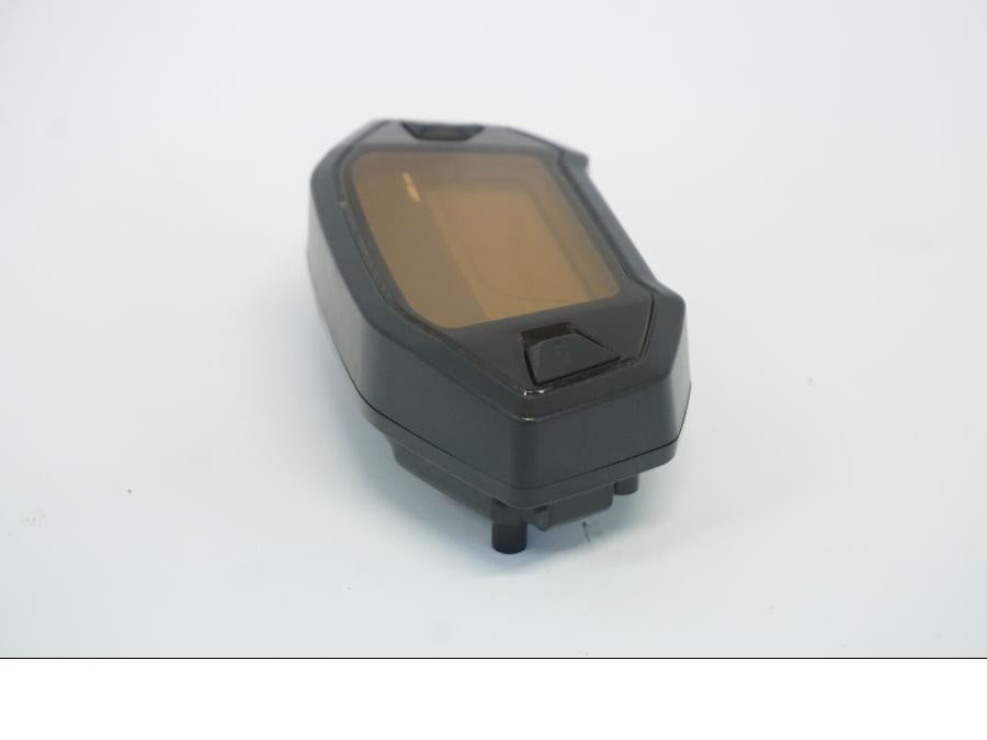 Vänster sida på Instrumentpanel från en Honda CB 500 X -2015 motorcykel.